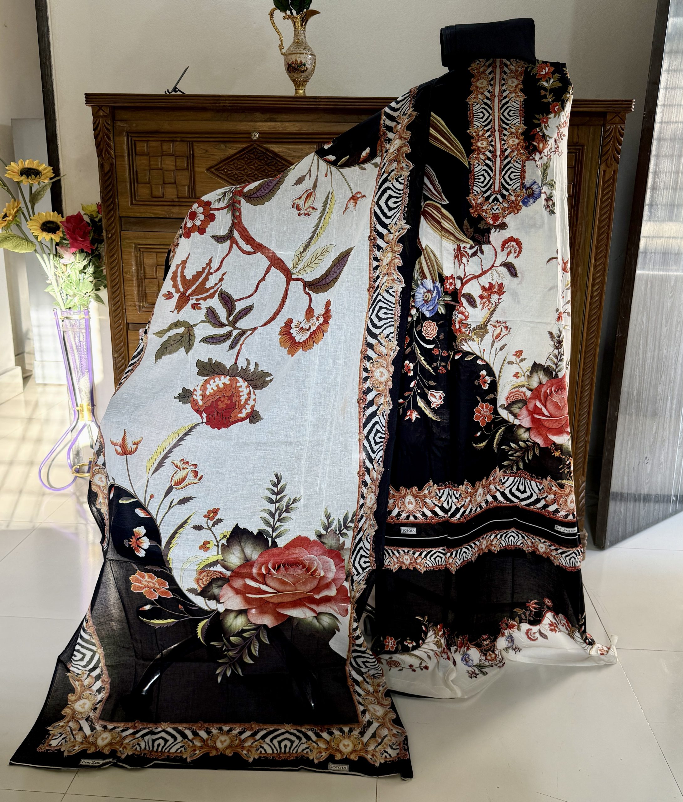 Black/ Ivory Multicolor-বোম্বে কটন