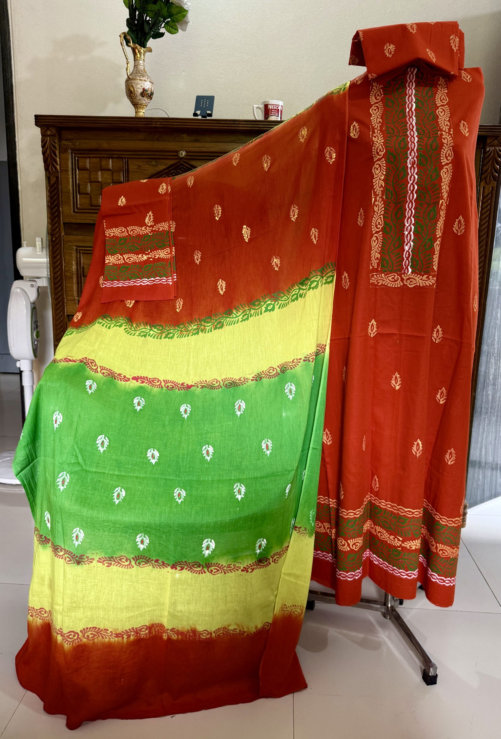Red Orange Multicolor-ব্লকের থ্রি পিস